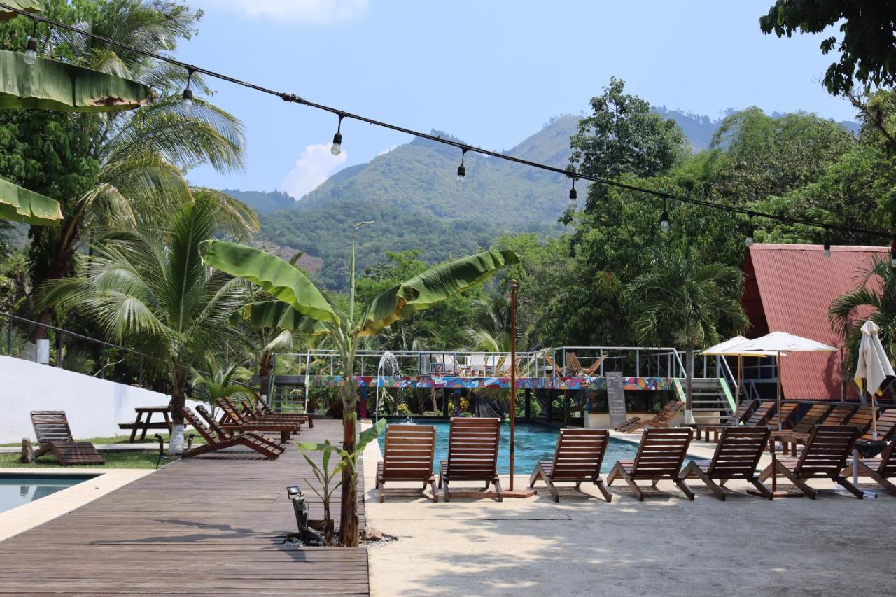 Greengos Hotel Lanquin Exterior photo