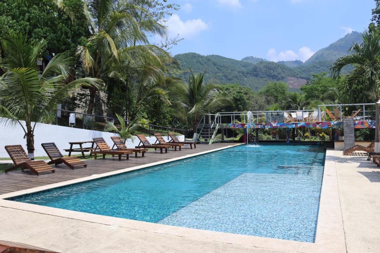 Greengos Hotel Lanquin Exterior photo