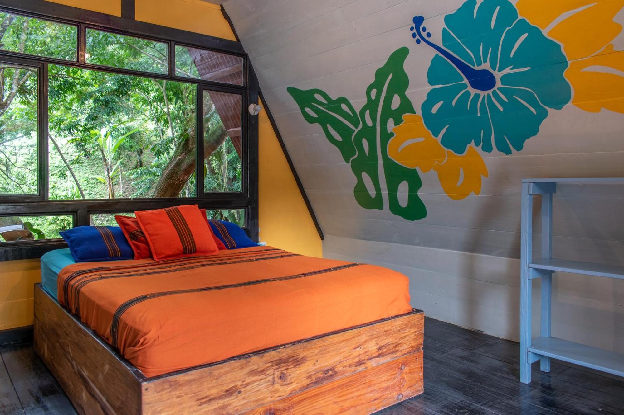 Greengos Hotel Lanquin Exterior photo
