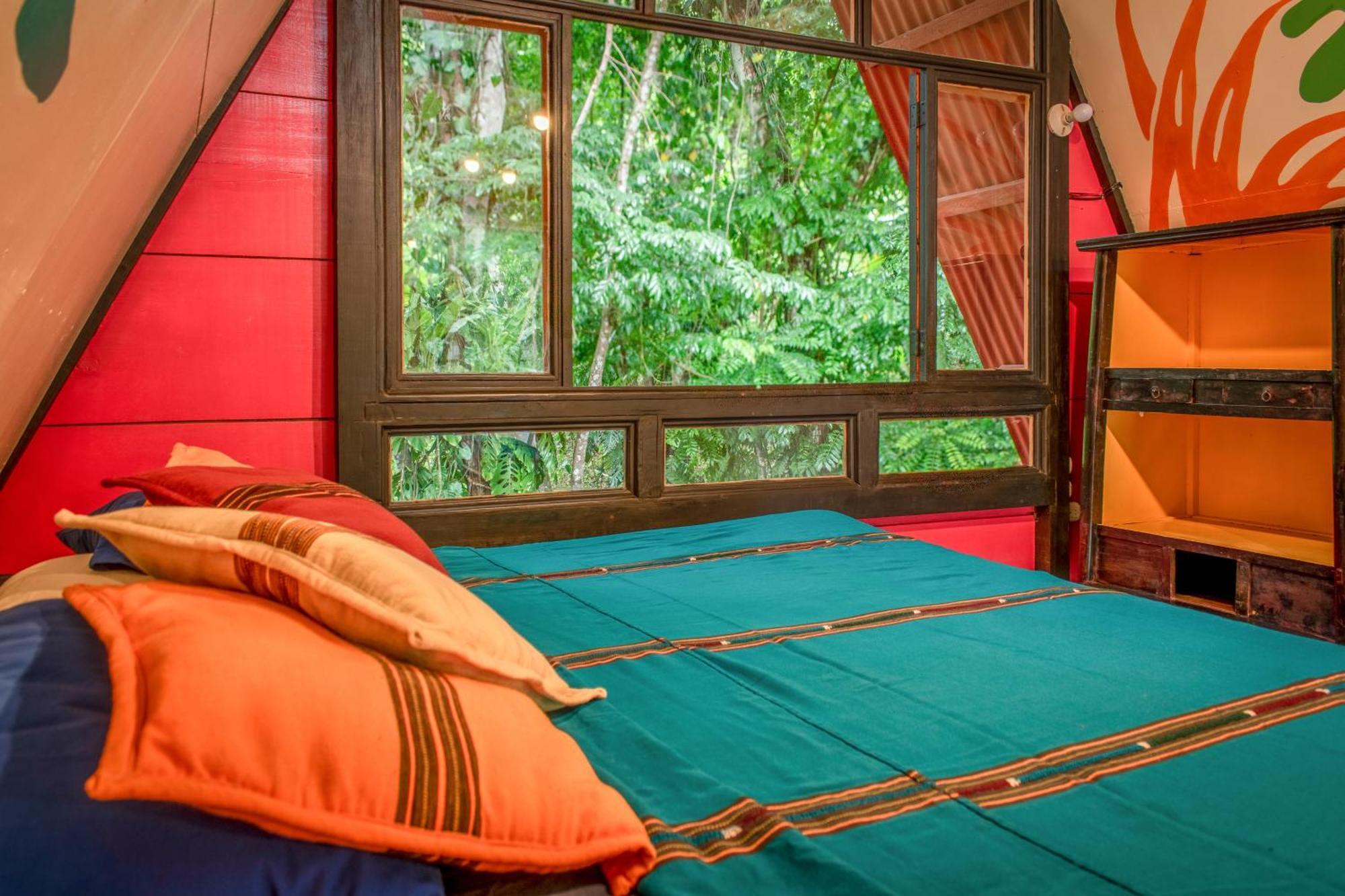 Greengos Hotel Lanquin Exterior photo