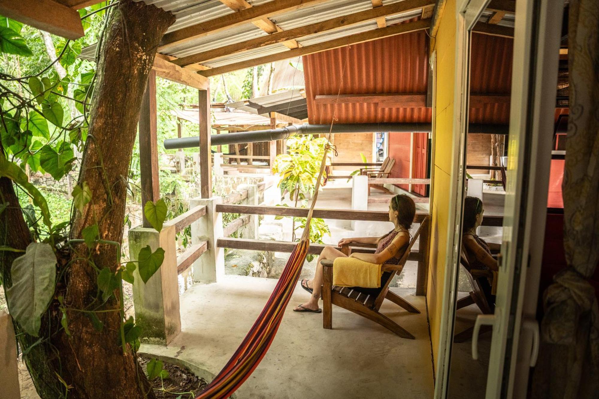 Greengos Hotel Lanquin Exterior photo